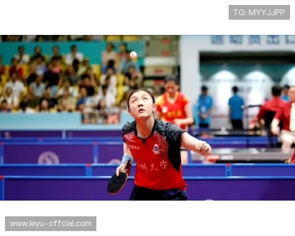 樊振东的“汗包东”证件照引热议,赛场外展现松弛一面 樊振东的“汗包东”证件照引热议,赛场外展现松弛一面